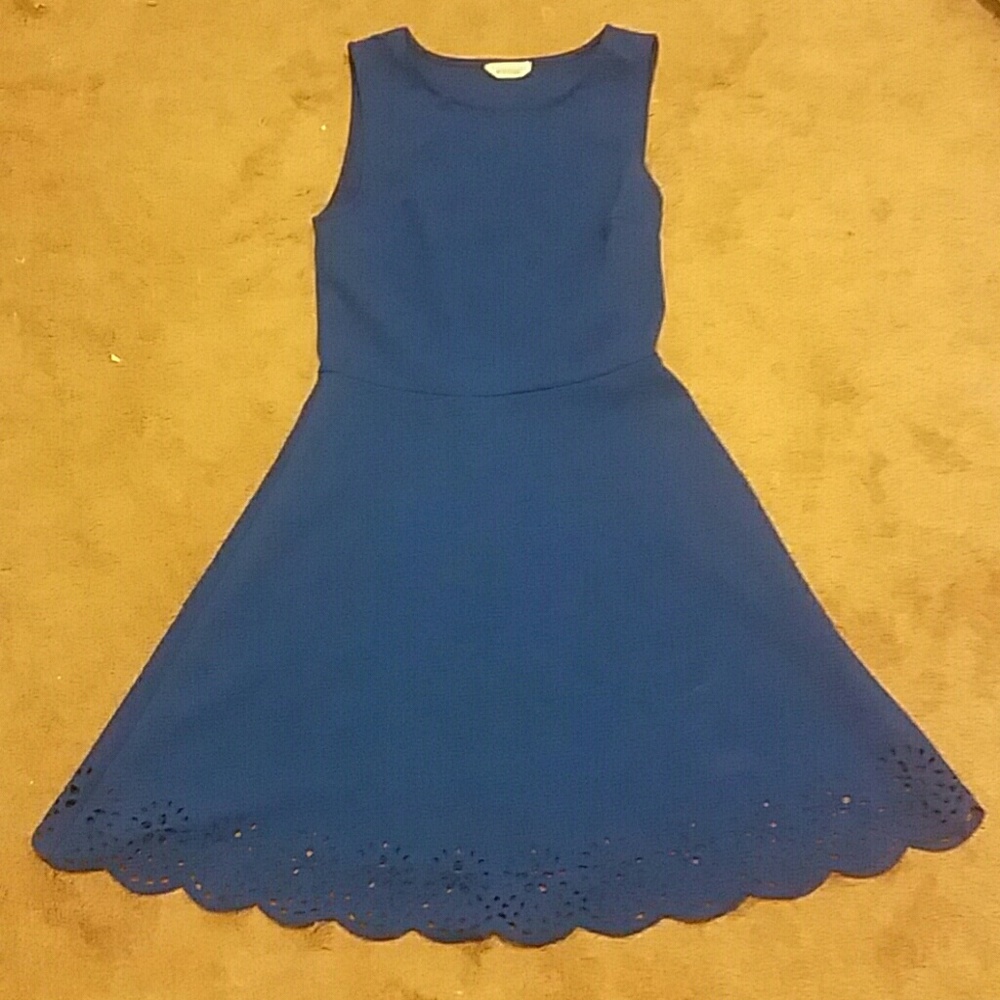 Scalloped bottom blue sundress with cutout design